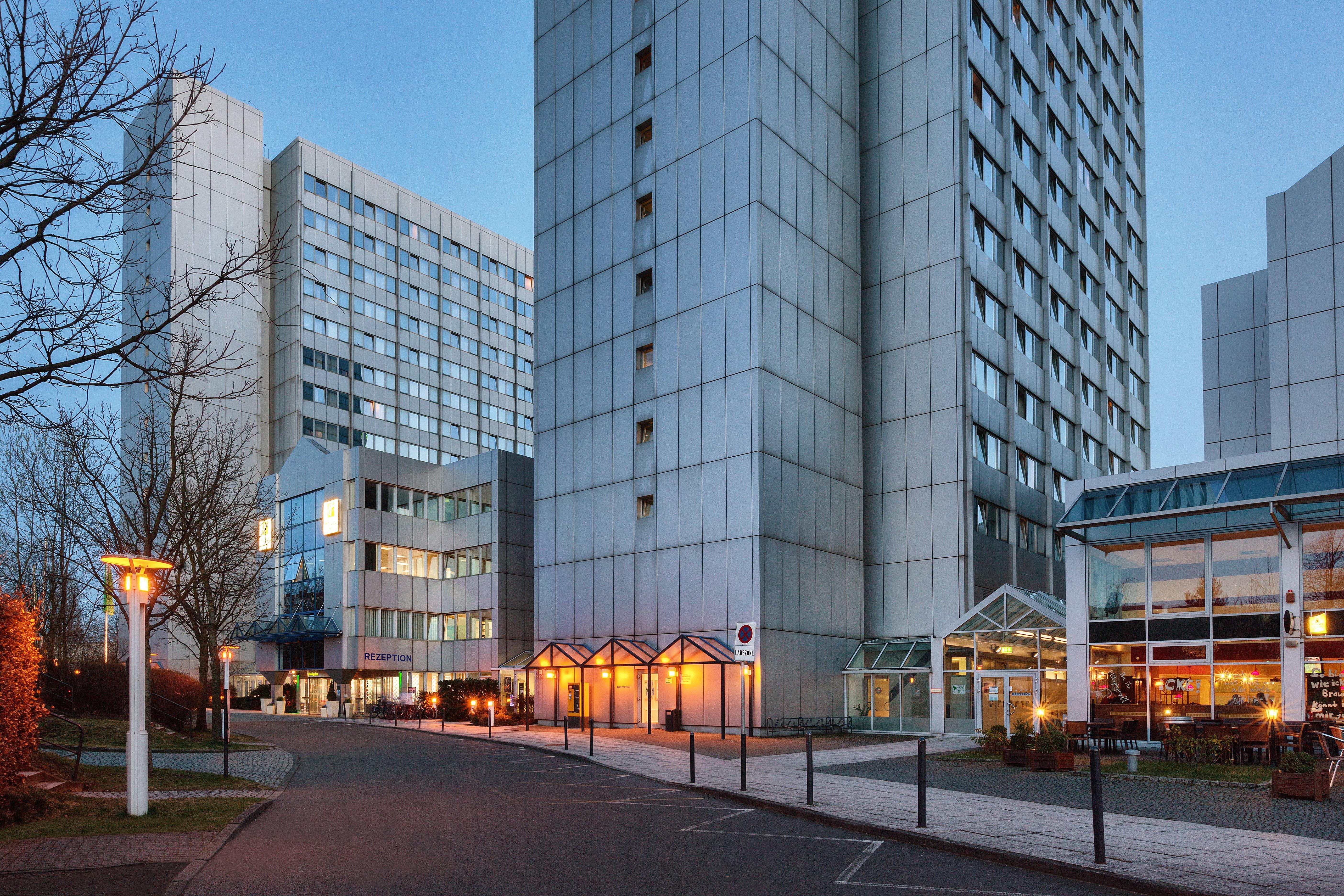 Holiday Inn Berlin City-East Landsberger Allee, An Ihg Hotel ภายนอก รูปภาพ