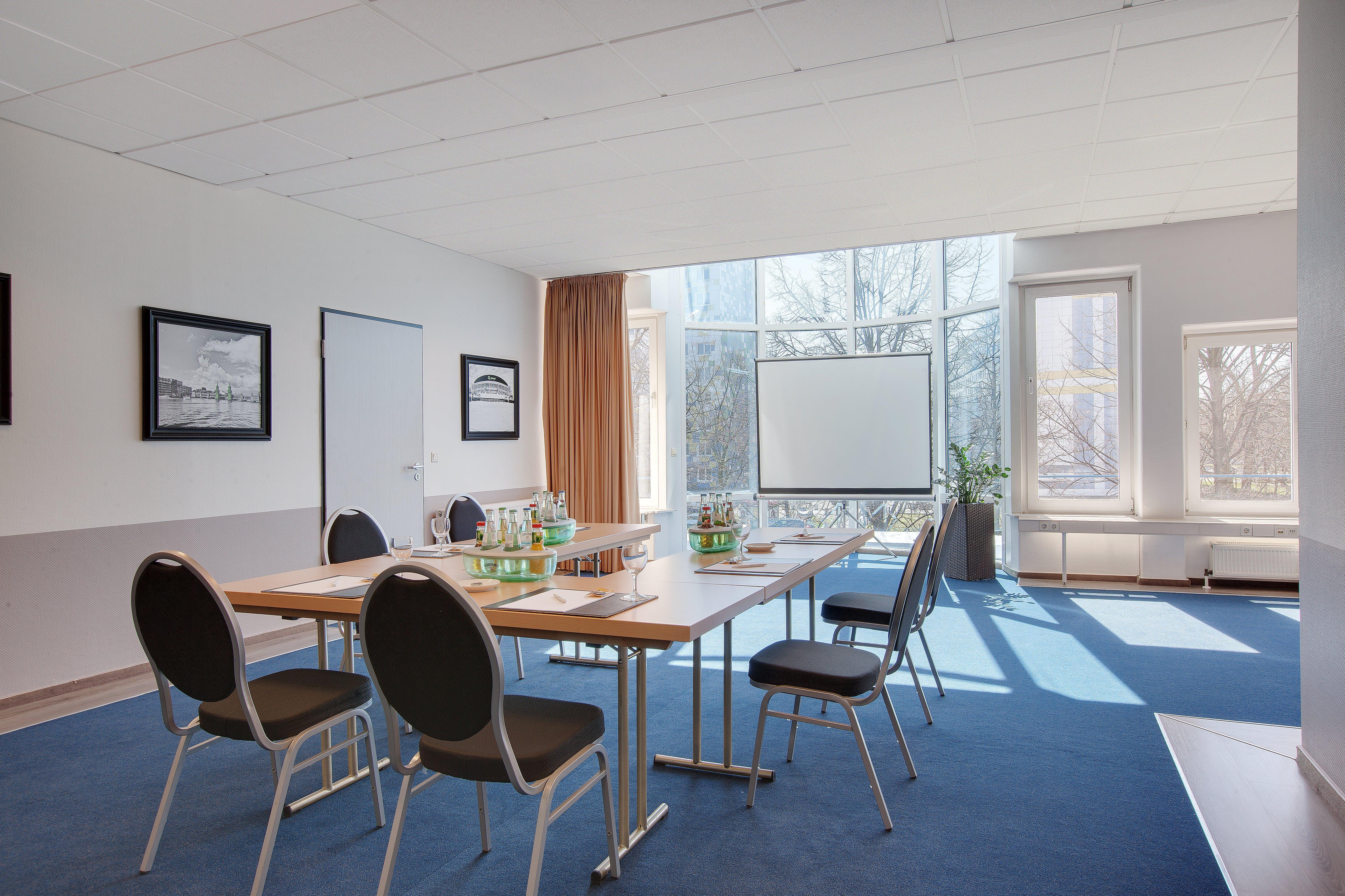 Holiday Inn Berlin City-East Landsberger Allee, An Ihg Hotel ธุรกิจ รูปภาพ